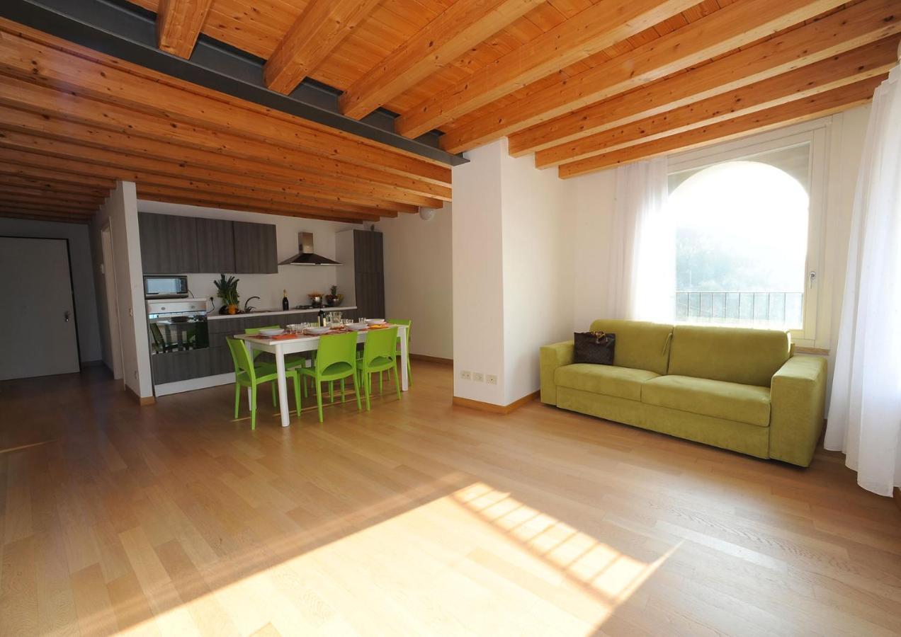 Villa Borgo Borago 브렌조네 술 가르다 외부 사진