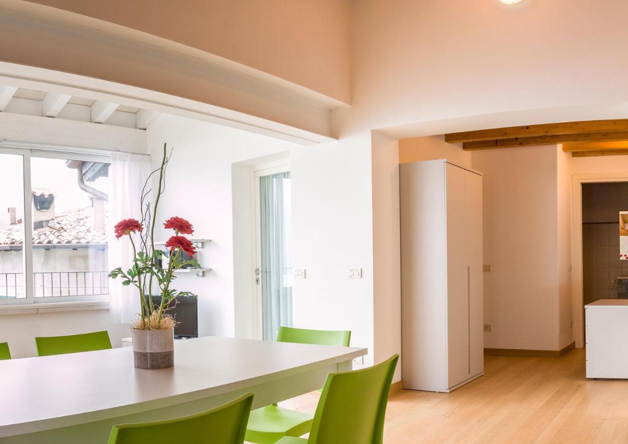 Villa Borgo Borago 브렌조네 술 가르다 외부 사진