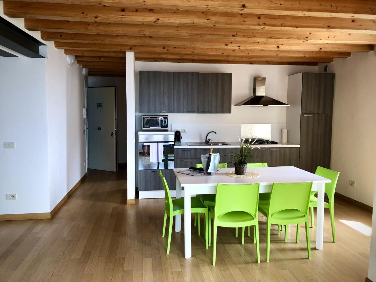 Villa Borgo Borago 브렌조네 술 가르다 외부 사진