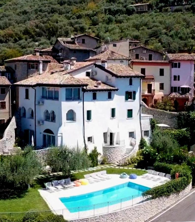 Villa Borgo Borago 브렌조네 술 가르다 외부 사진