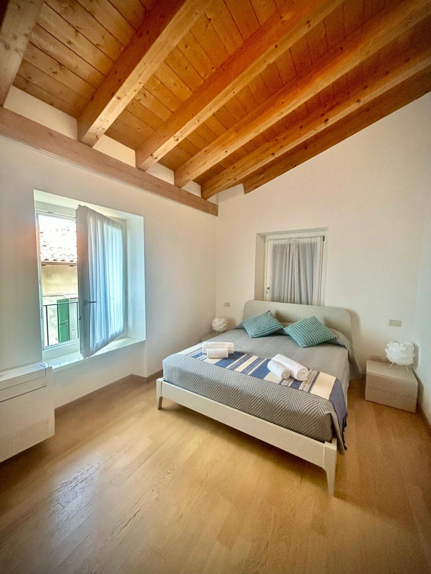 Villa Borgo Borago 브렌조네 술 가르다 외부 사진
